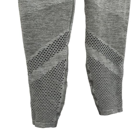 PINK VS | Seamless Leggings with Soft Mesh Panels and Flattering Pattern - Picture 8 of 12